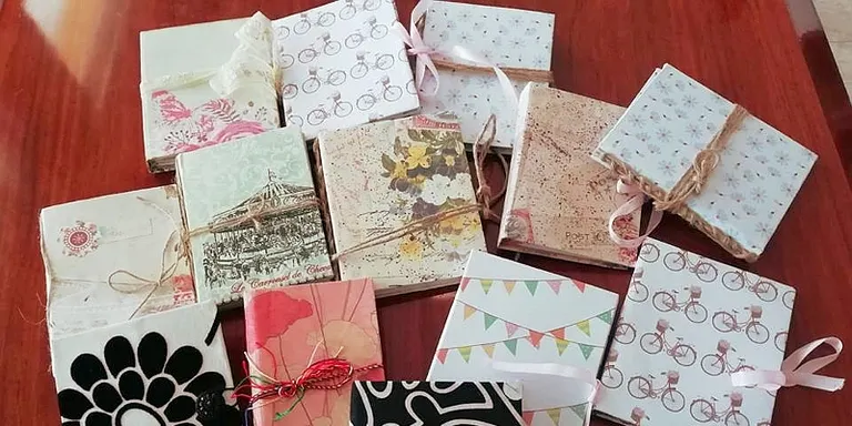 Oncolliga commemora el Dia del Càncer de Mama amb una xerrada i una paradeta