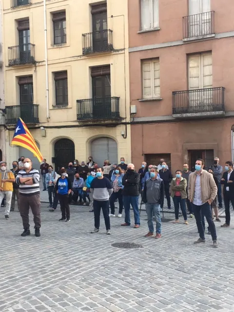 Més d'un centenar de calderins rebutgen la inhabilitació de Quim Torra