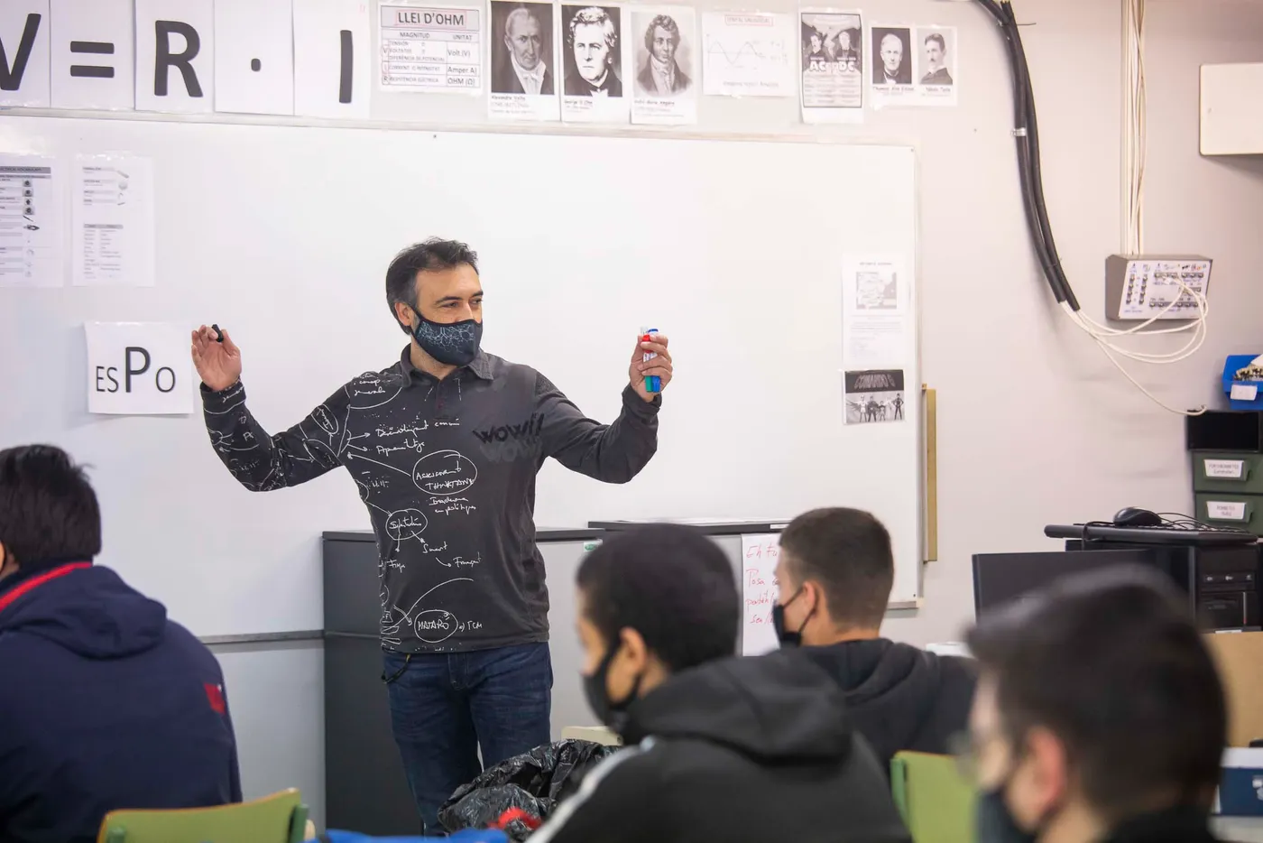 Relativa normalitat als centres educatius de Cambrils amb menys de cent persones confinades