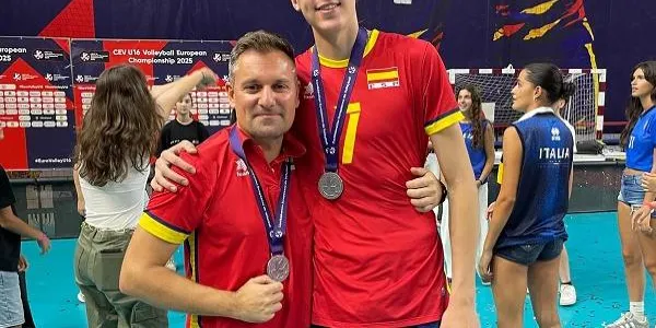 Roger Monzó es proclama subcampió d’Europa amb la Selecció Espanyola de voleibol
