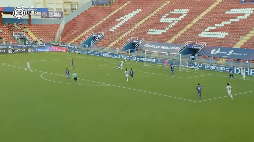 EL REAL UNIÓN BORRA SU BRILLANTE PRIMERA MITAD PERO LOGRA SALVAR UN PUNTO (2-2) EN ALMENDRALEJO