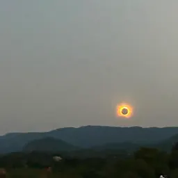 #198 - Valoracions de l'Eclipsi. Dolors Farré, alcaldessa de Valls - episode art