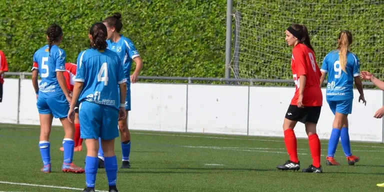 El Cambrils Unió encaixa una dura derrota a casa davant el Viladecans
