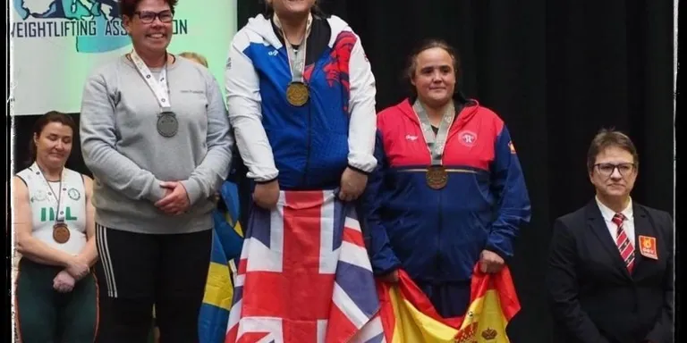 La cambrilenca Encarna García aconsegueix el bronze al campionat europeu d’halterofília màster