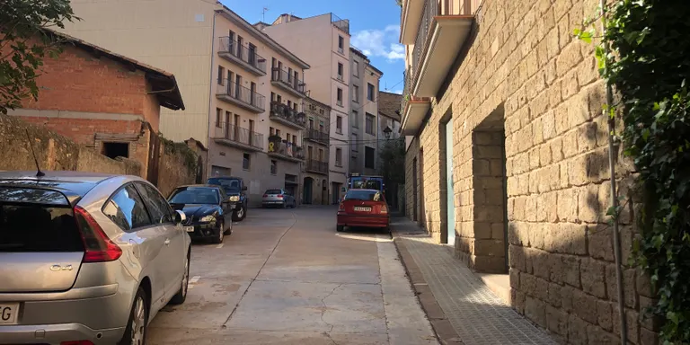 El carrer de les Llices passarà a ser zona verda d'estacionament limitat a partir del dia 18
