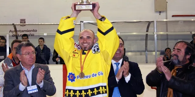 La Federació Catalana d'Esports d'Hivern lliura els trofeus de la temporada 2015-2016