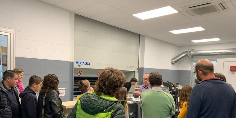 L'Agència i AMES organitzen una jornada de portes obertes per a les famílies amb fills a secundària