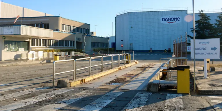 Danone preveu tancar la planta de Parets del Vallès a finals d'any i els sindicats plantegen trasllats a València