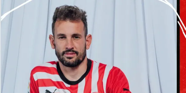 El Girona FC presenta oficialment l’equipació del retorn a primera