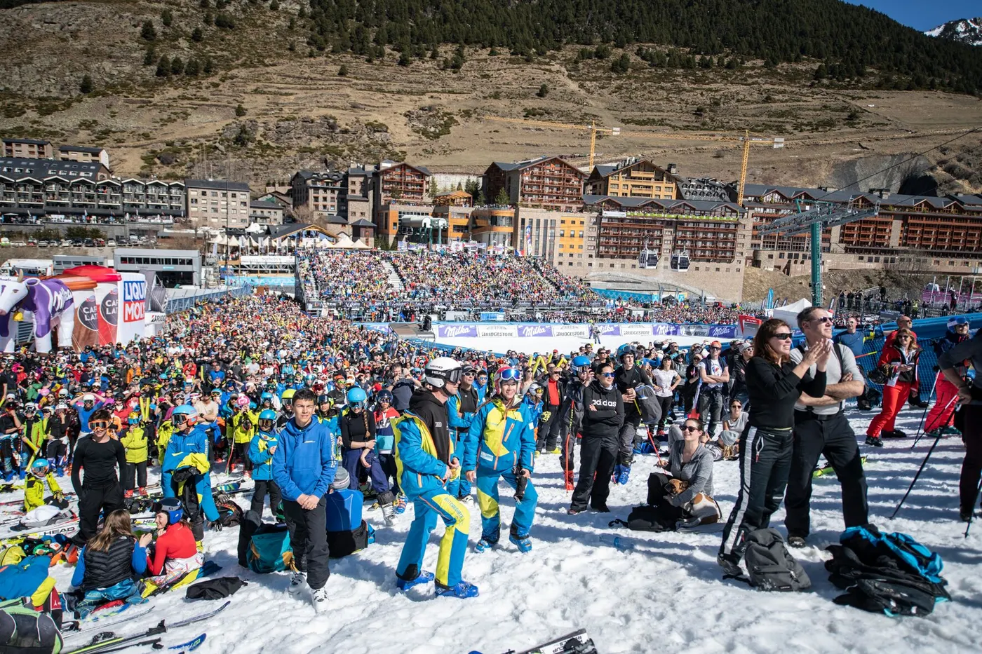 Públic a l'última jornada de la Copa del Món 2019 d'esquí alpí, a Soldeu (Foto: Oriol Molas / Grandvalira)