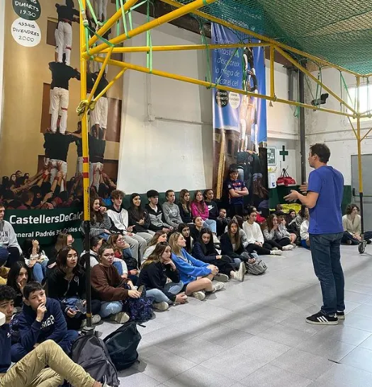 Joves francesos coneixen Caldes dins d’un intercanvi amb alumnes de l’institut Manolo Hugué