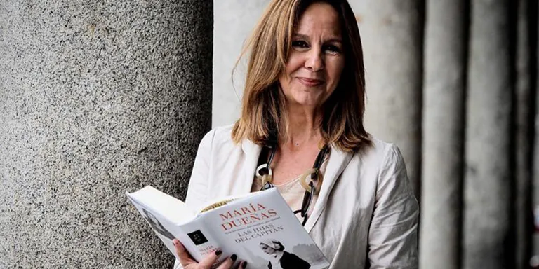 La escritora María Dueñas en COPE Utrera (98.1 FM)