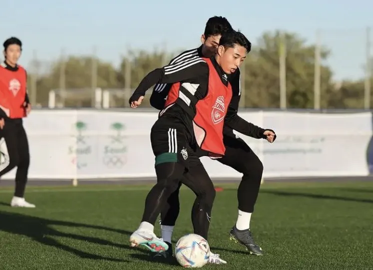 El Jeonbuk Hyundai Motors, campió de la lliga coreana, fa un stage a Salou i Cambrils