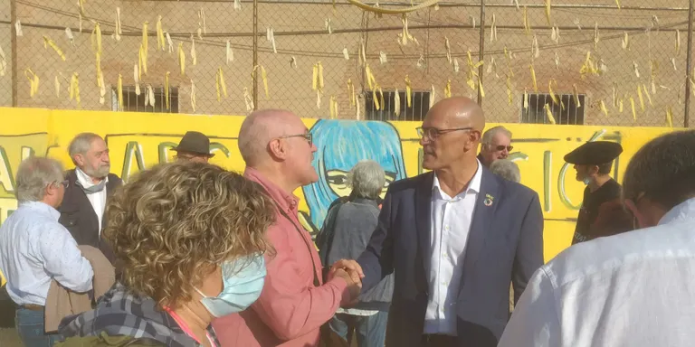 L'exconseller d'Exteriors empresonat pel procés Raül Romeva es retroba amb el seu grup de suport a Caldes