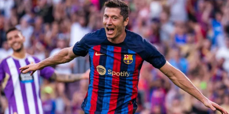Exhibició de Lewandowski davant el Reial Valladolid (4-0)