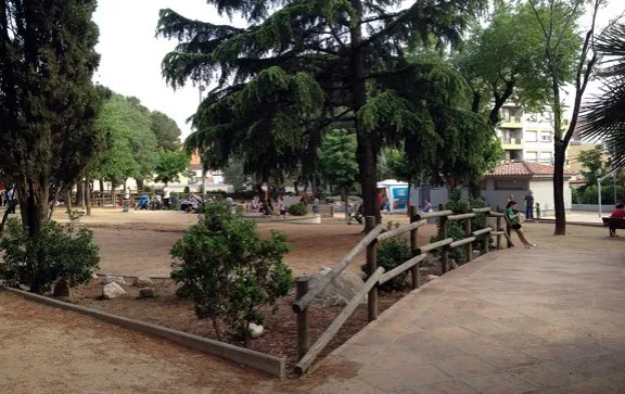 L'Ajuntament sospesa promoure un negoci de restauració al parc de l'Estació vinculat al manteniment dels lavabos, davant la impossibilitat d'aturar-hi les bretolades