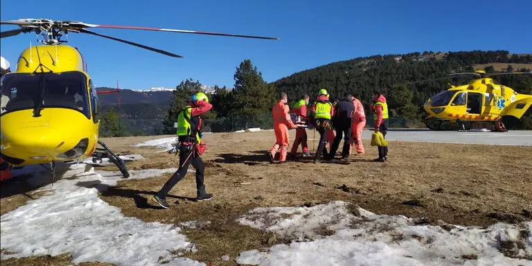 Els Bombers rescaten un practicant de barranquisme ferit a Peramola
