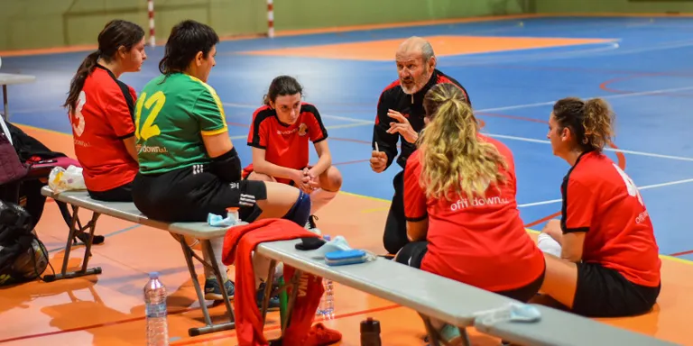 El CFS Laguna es retroba amb la victòria davant el Vandellòs