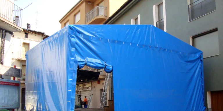 La Festa Major de Castellciutat estrena nova lona a l'escenari