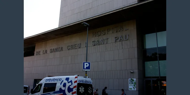 Sant Pau aplica una nova tècnica quirúrgica que permet fer tres cirurgies de columna lumbar en una intervenció