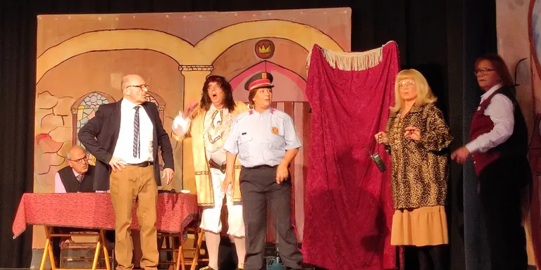 La Teca Teatre donarà 1.300 euros a Càrites gràcies a la recaptació feta durant el Teatre de la Fira