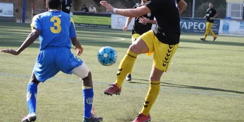 L’Athlètic Rubí retalla diferències amb el líder