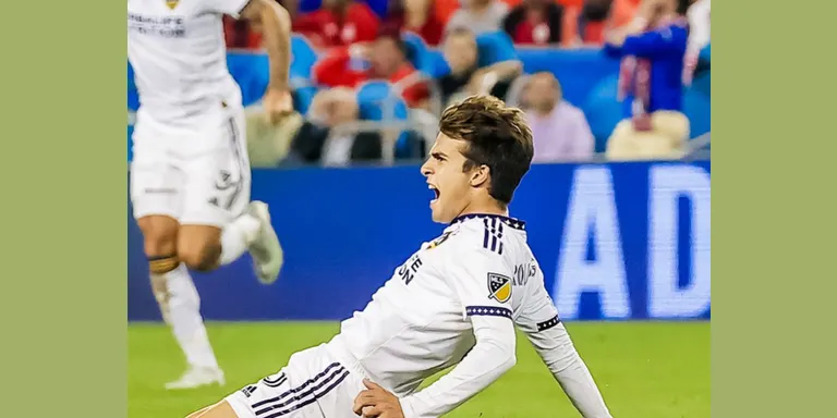 Riqui Puig s’estrena a Los Angeles amb un autèntic golàs