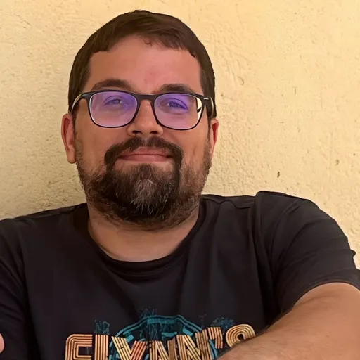Avui secció de David Canto