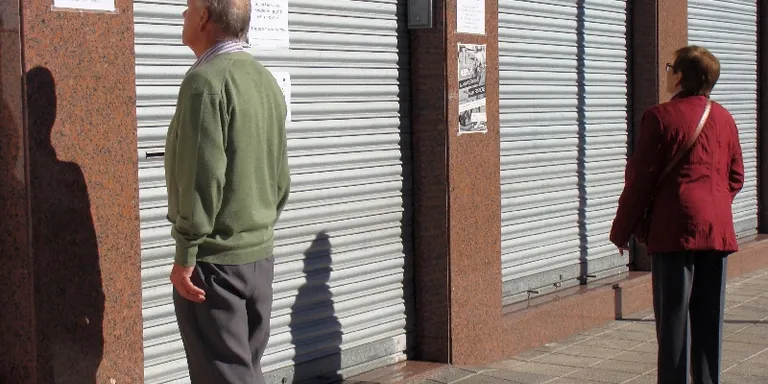 Tancament de farmàcies per denunciar els impagaments