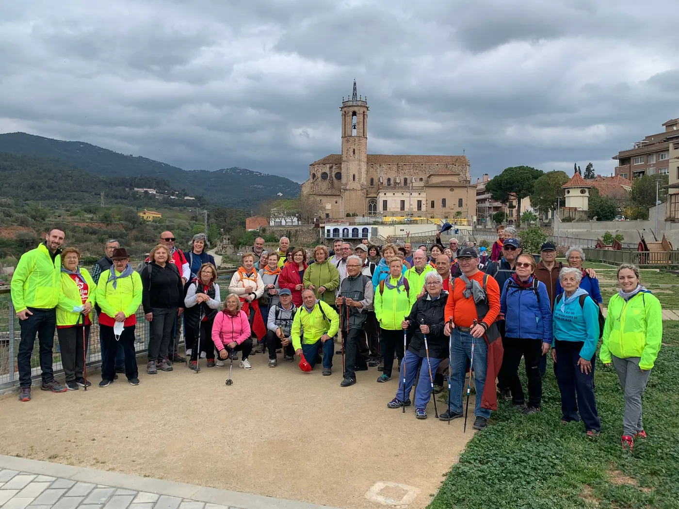 Caldes acull l'última caminada del cicle 'A cent cap als cent', amb un centenar de participants