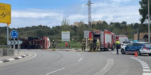 Activat durant 6 hores el pla TRANSCAT a Altafulla per l’accident d’un camió cisterna