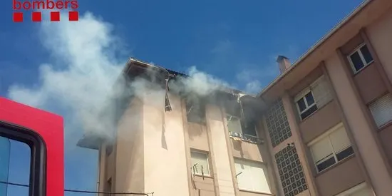 Crema totalment un habitatge a Vilaller
