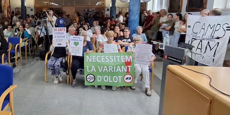 Olot rebutja la moció de Salvem les Valls que demanava aturar el projecte de la variant per la "falta de garanties"