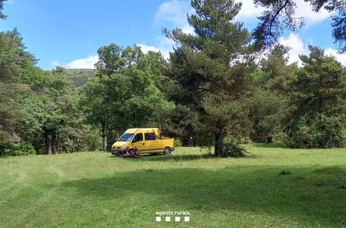 Els Agents Rurals denuncien una persona per circular camp a través i estacionar dins l'Espai d'Interès Natural de la Serra de Busa