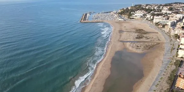 Aquest dilluns 9 de juny es preveu l’arribada de sorra a la platja d’Altafulla provinent de Torredembarra, segons denuncia l’Ajuntament torrenc