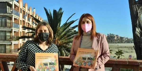 La tècnica de la Biblioteca d'Altafulla Rosalia Ciuró escriu i il·lustra un llibre infantil