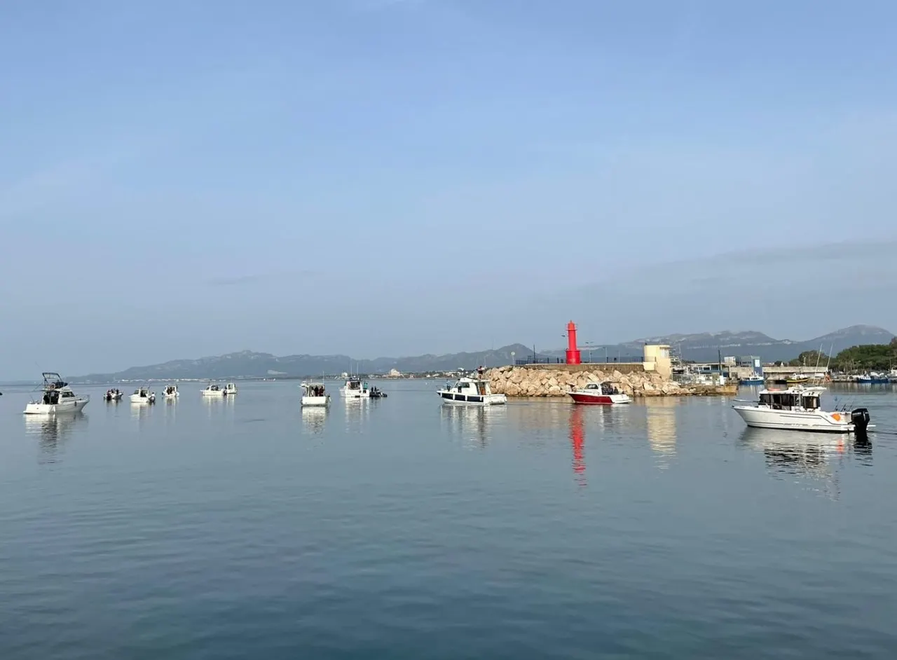 40 embarcacions participaran al Concurs de Pesca del Calamar del Club Nàutic Cambrils