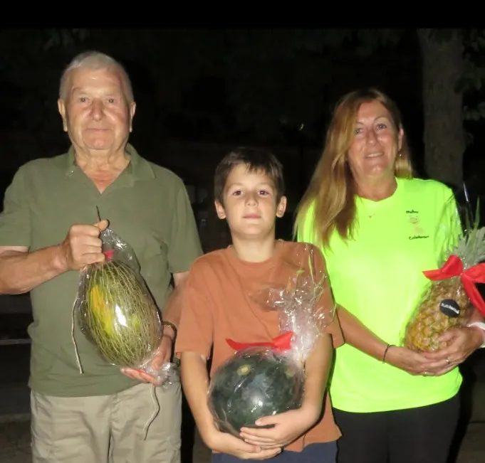 El benjamí Pol Forcada guanya la Tirada Nocturna de l'Olius Bitlles