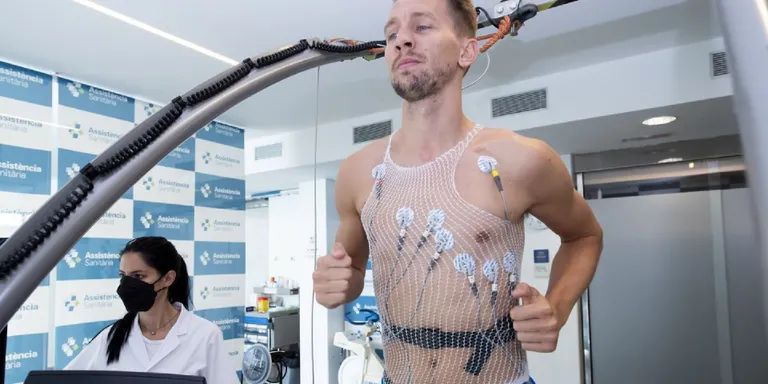 Luuk de Jong passa les proves mèdiques amb el Barça