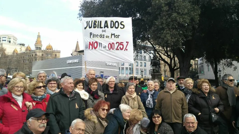 Jubilats i pensionistes de Pineda, a la concentració de Barcelona
