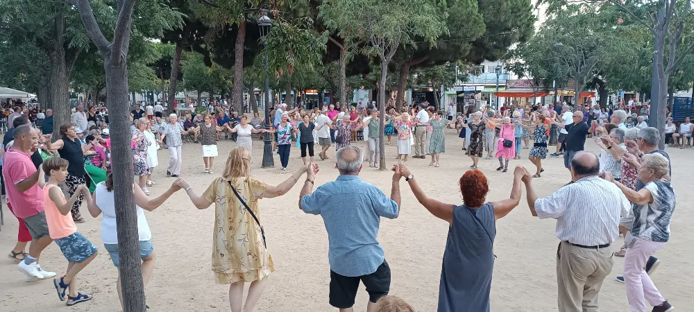 Ballada de sardanes amb exhibició sardanista aquest diumenge