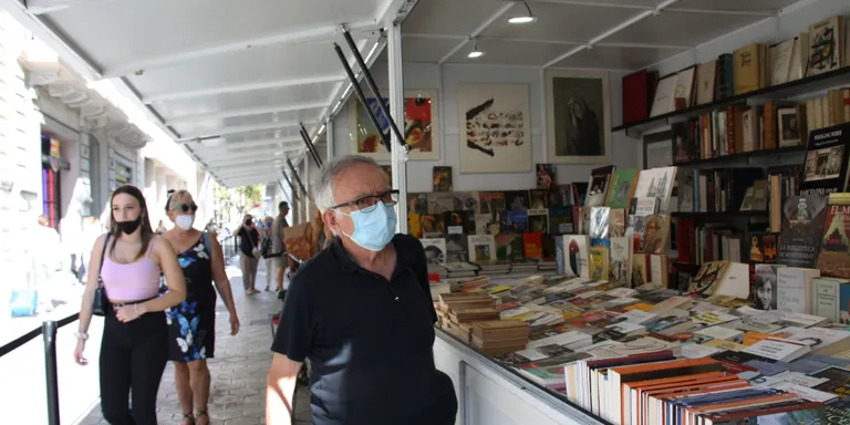 La Fira del Llibre d'Ocasió Antic i Modern torna al Passeig de Gràcia amb una trentena d'expositors