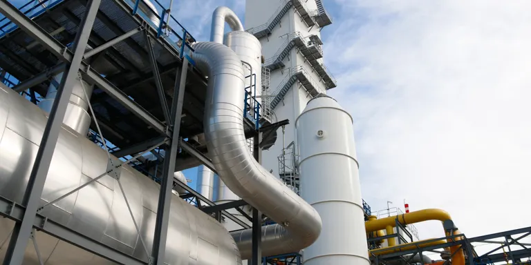 El Govern planteja poder aturar la producció de la indústria, en episodis d'alta contaminació