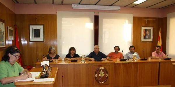 Se suspèn el ple extraordinari després que L’EINA hagi retirat les dues mocions