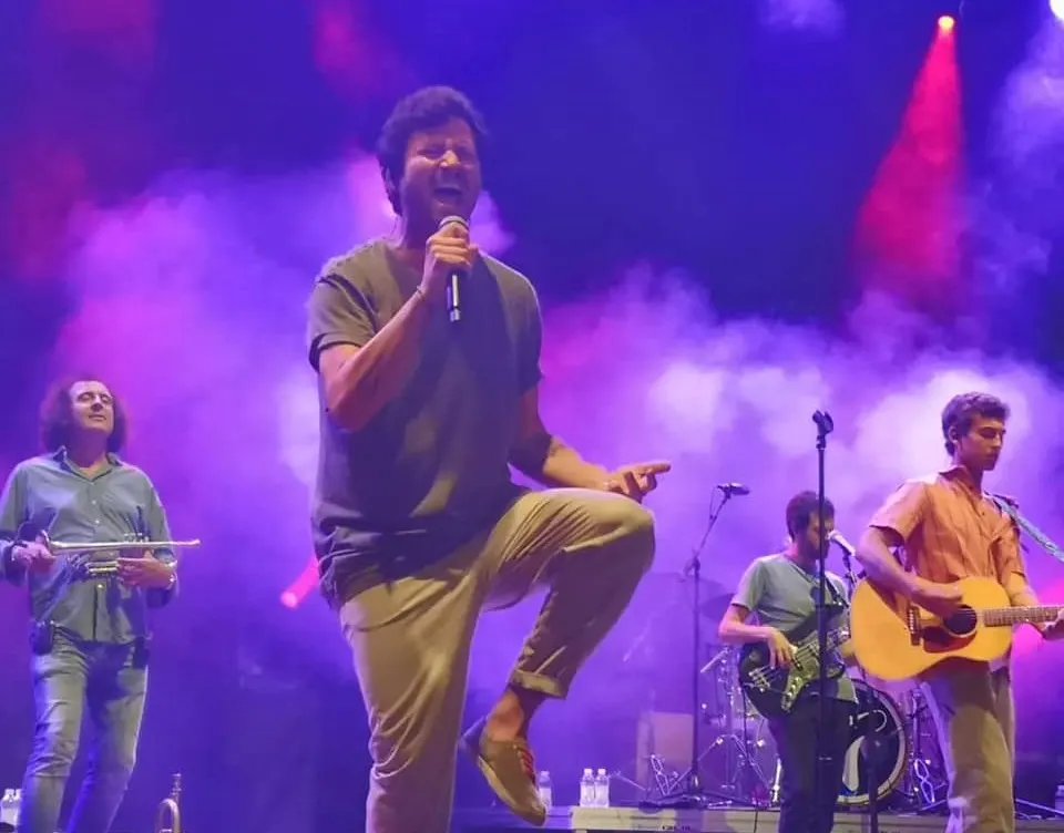 Taburete fa vibrar el públic del Parc del Pinaret la cinquena nit del Festival Internacional de Música de Cambrils