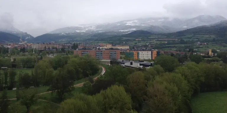 La neu torna a cobrir el Pirineu a punt d'acabar l'abril
