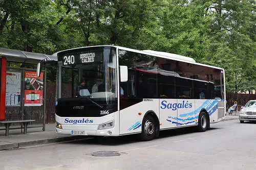 La Generalitat incorpora tres expedicions a la línia de bus 240 entre Caldes i Mollet