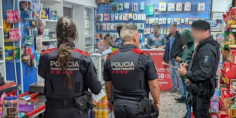 Els Mossos d'Esquadra identifiquen 75 persones en un nou dispositiu Kanpai en deu establiments de Tortosa