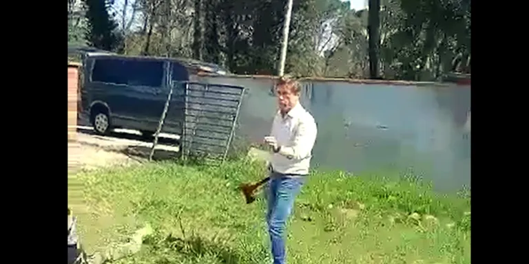 L'oposició de Caldes de Malavella demana la dimissió de l'alcalde després del vídeo viral on amenaça uns okupes