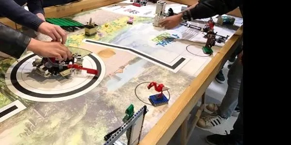La 4a Micro-First Lego League de l’Institut d’Altafulla decideix l’equip que representarà el centre en la fase intercomarcal